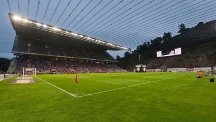 Ne, ne lažu vas, ovi stadioni su stvarni